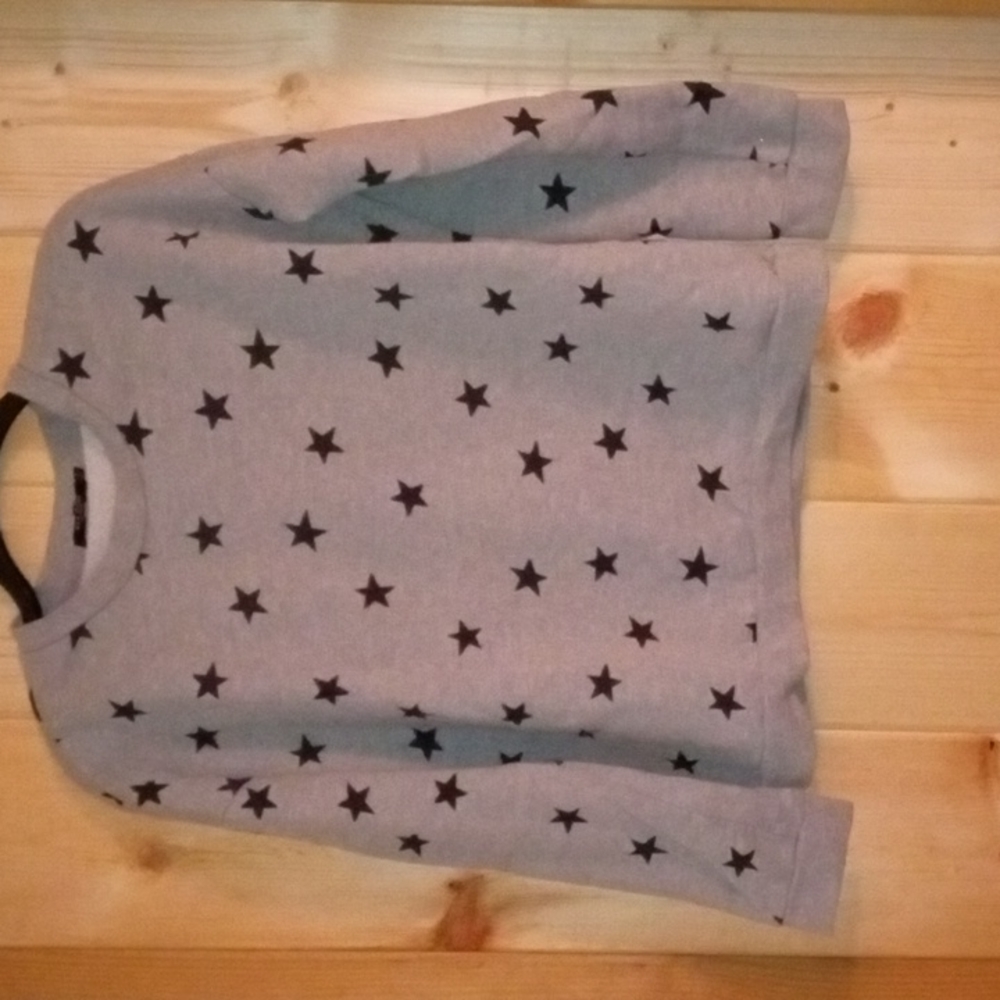 Gray and Black Star Sweatshirt.